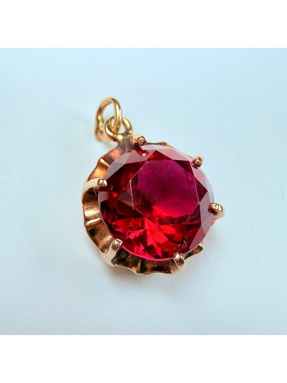 10K Solid Yellow Gold 4.2 CT Red Ruby Glass Solitaire Charm Vintage Pendant - Picture 2 of 6